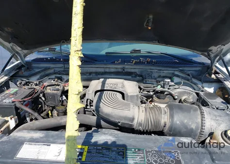 2002 Ford F-150 Lariat/Xlt from USA, damaged, VIN 1FTRW08LX2KA47791